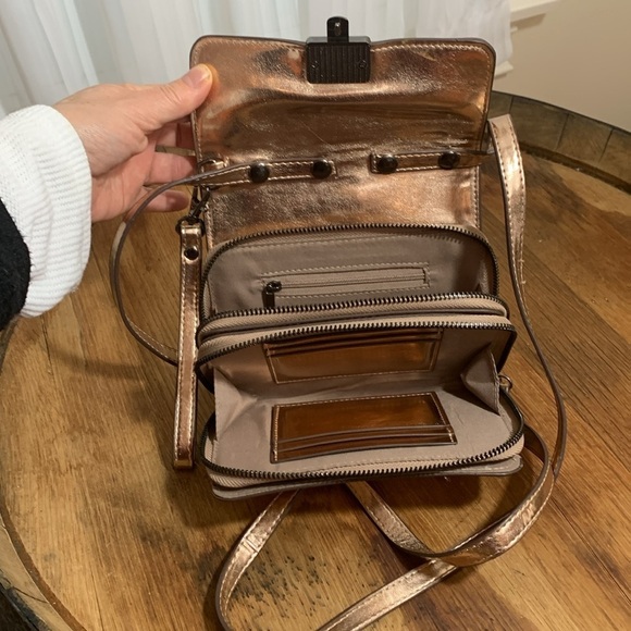 Sondra Roberts | Rose Gold Faux Leather Crossbody Wristlet Clutch Zip Around Bag - Picture 9 of 17